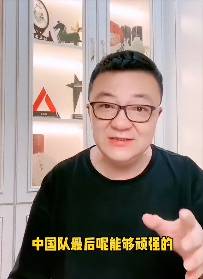 在曼联内部，有人预计，拉特克利夫此次溢价收购曼联股份，可能涉及未来甚至最快明年夏天更大股份收购的协议，各方都否认有相关的正式协议，因为格雷泽家族并没有得到他们想要的全面收购报价。